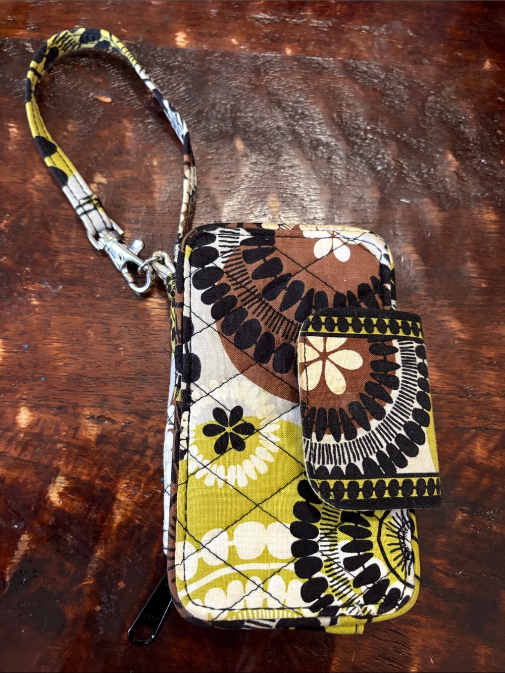 RETIRED-Vera Bradley Cocoa Moss Quilted Wristlet Wallet